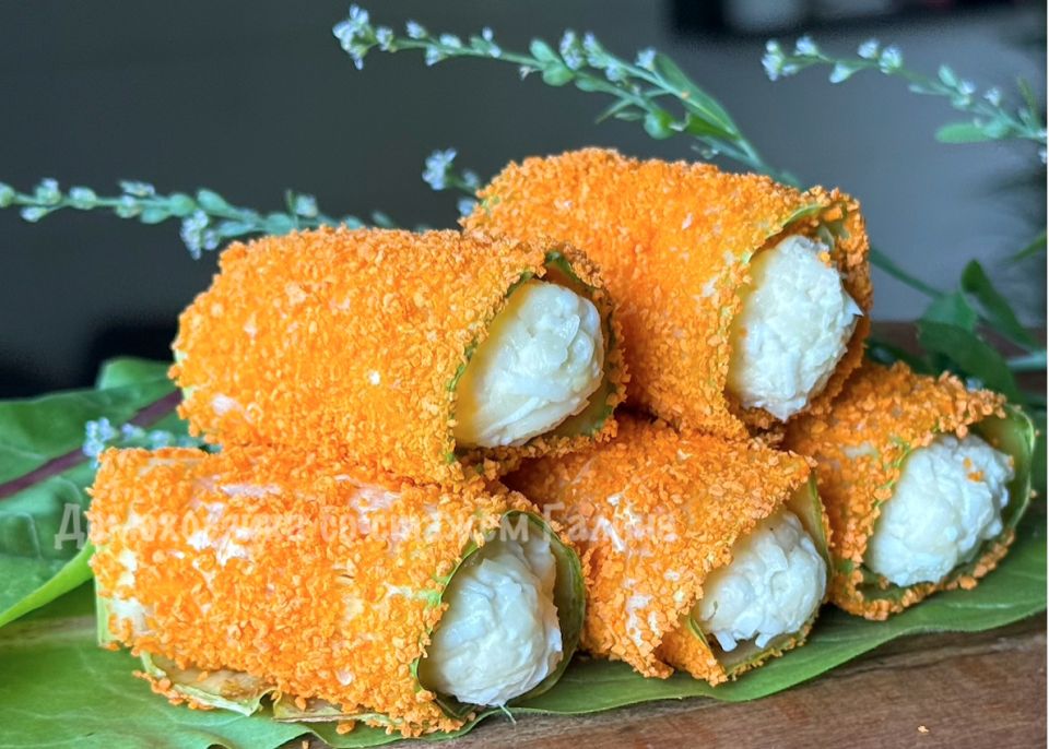 Нежные рулетики из кабачков: лакомство с летним настроением