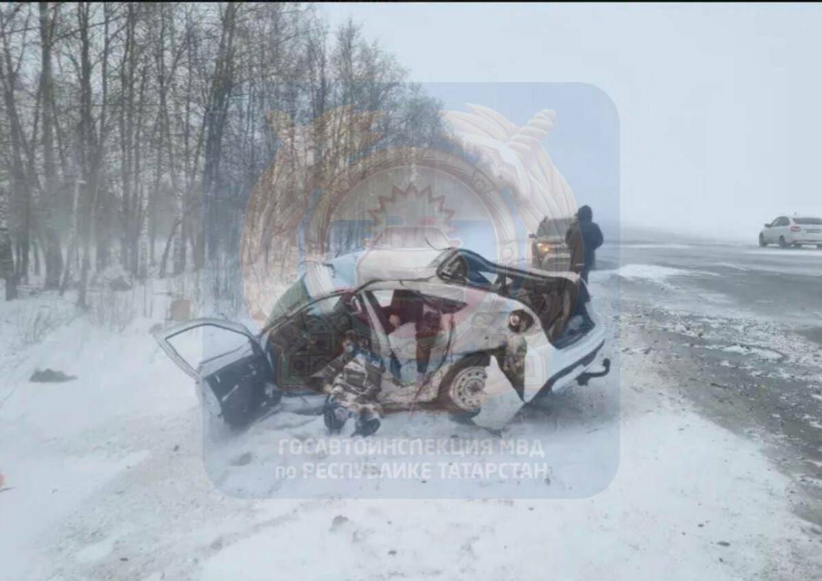 На трассе в Нижнекамском районе в лобовом столкновении погибли два человека