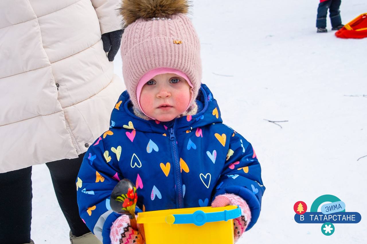 Сегодня, в преддверии Рождества, в парке «Семья» у новогодней ёлки состоялась игровая программа «Рождественские колядки» Сегодня, в преддверии Рождества, в парке «Семья» у новогодней ёлки состоялась игровая программа «Рождественские колядки»