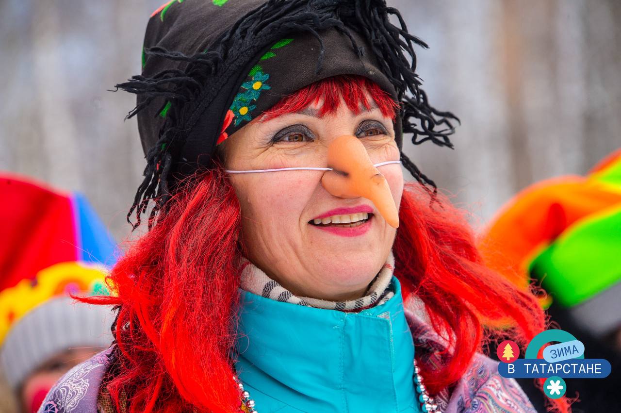 Сегодня, в преддверии Рождества, в парке «Семья» у новогодней ёлки состоялась игровая программа «Рождественские колядки» Сегодня, в преддверии Рождества, в парке «Семья» у новогодней ёлки состоялась игровая программа «Рождественские колядки»