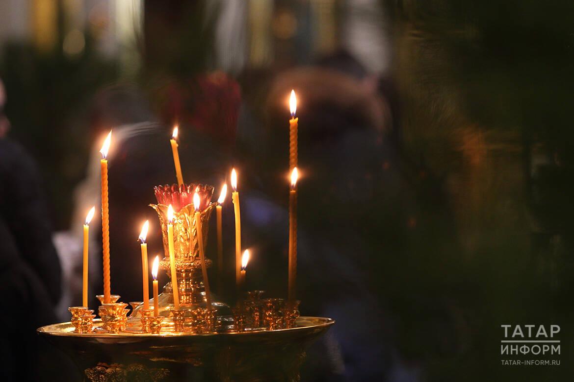 Митрополит Кирилл возглавил рождественскую службу в Казанском соборе Митрополит Кирилл возглавил рождественскую службу в Казанском соборе