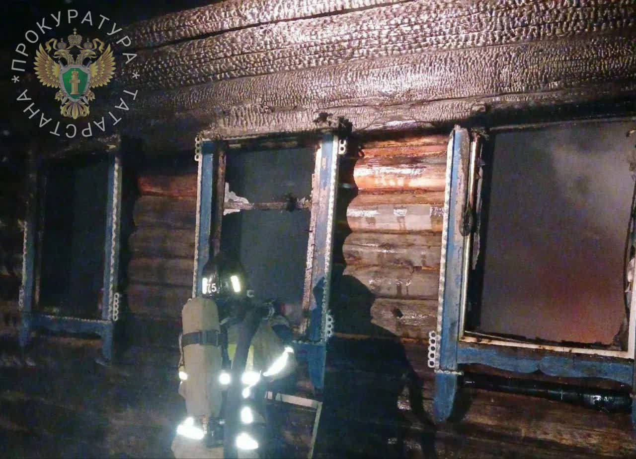 В Елабужском районе при пожаре погибли двое мужчин В Елабужском районе при пожаре погибли двое мужчин