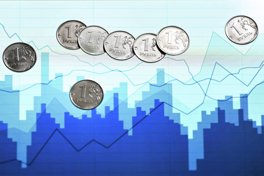 Реальные зарплаты в России продолжают расти, но темпы роста замедляются