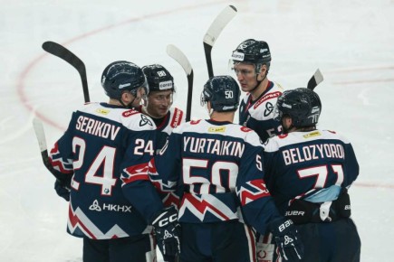 Нижнекамский «Нефтехимик» в серии буллитов взял верх над «Адмиралом»