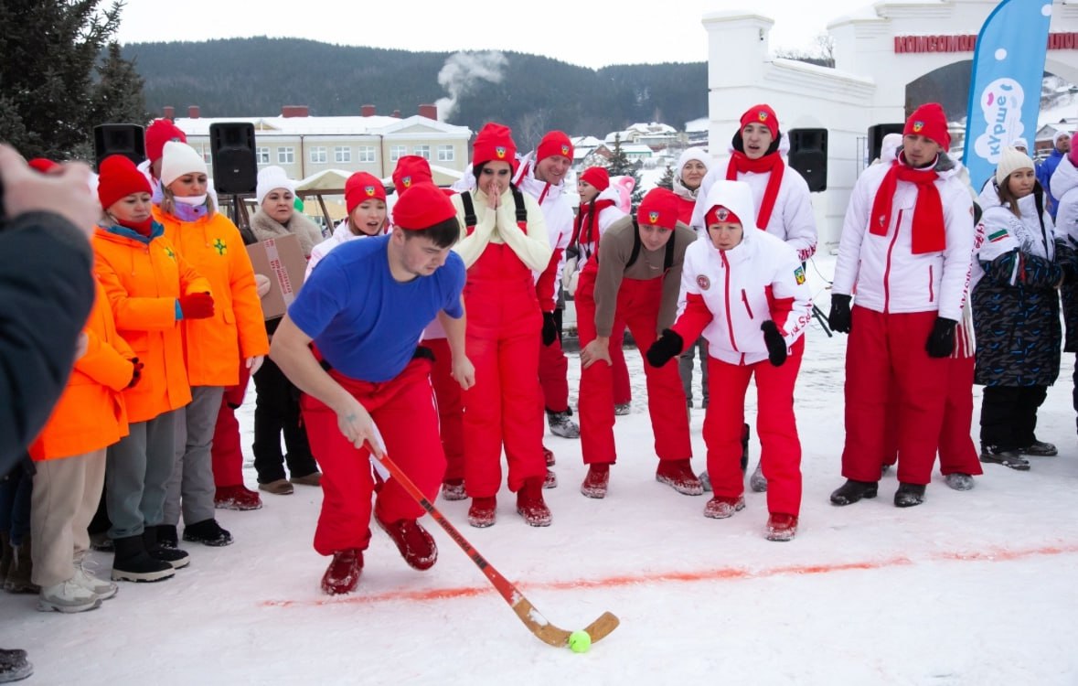 «Валенки, да валенки, ой, да не подшиты, стареньки…» «Валенки, да валенки, ой, да не подшиты, стареньки…»
