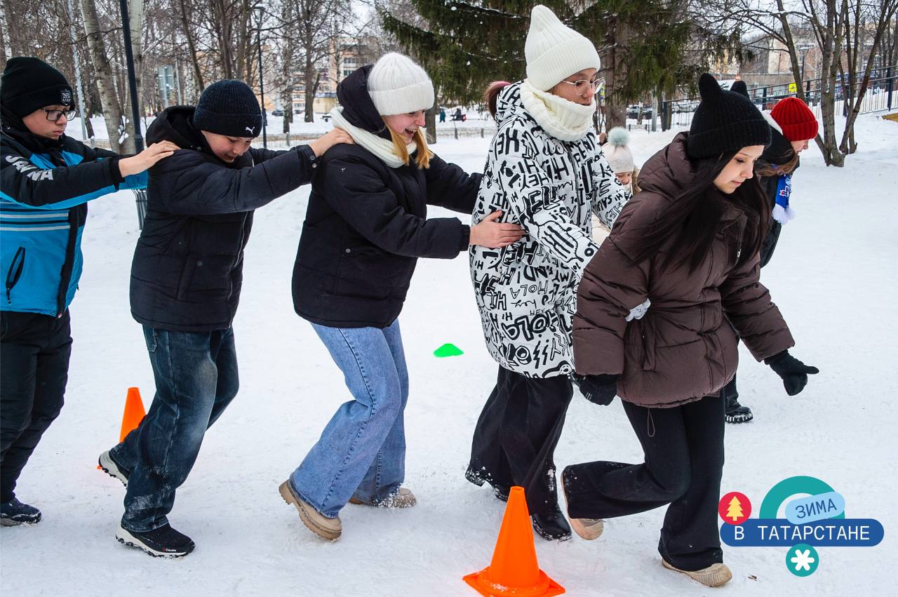 Сегодня в рамках республиканской программы «Зима в Татарстане» наш город вновь подарил жителям атмосферу тепла, радости и настоящего праздника Сегодня в рамках республиканской программы «Зима в Татарстане» наш город вновь подарил жителям атмосферу тепла, радости и настоящего праздника