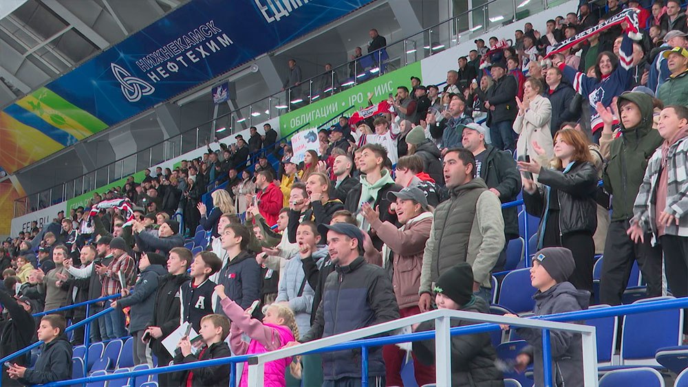 В Нижнекамске прошёл матч регулярного чемпионата КХЛ, в котором «Нефтехимик» принимал «Адмирал» из Владивостока