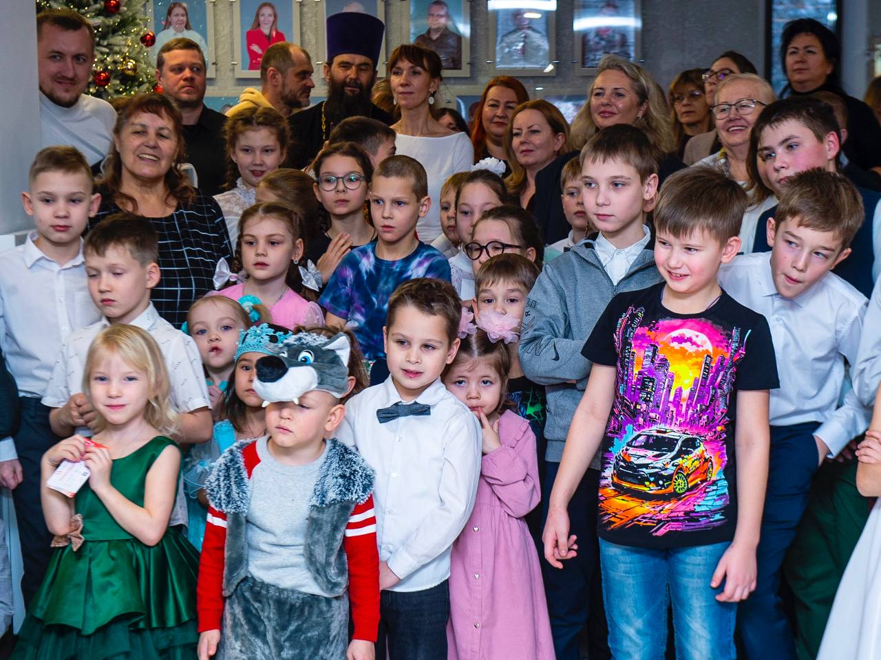 В Нижнекамском ТЮЗе состоялось праздничное рождественское мероприятие для 400 детей из воскресных школ Камских Полян, Большого Афанасово, Чистополя, Новошешминского района и др. В мероприятии приняли участие заместитель... В Нижнекамском ТЮЗе состоялось праздничное рождественское мероприятие для 400 детей из воскресных школ Камских Полян, Большого Афанасово, Чистополя, Новошешминского района и др. В мероприятии приняли участие заместитель...