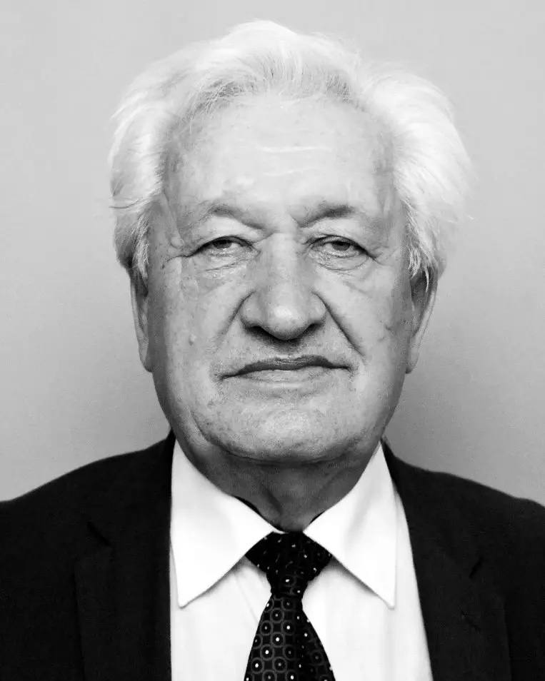 Сегодня 85летний юбилей отмечает Абдулхакимов Рашид Валеевич