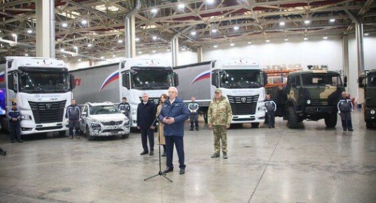 «КАМАЗ» отправил на фронт 24-ю партию помощи весом 122 тонны