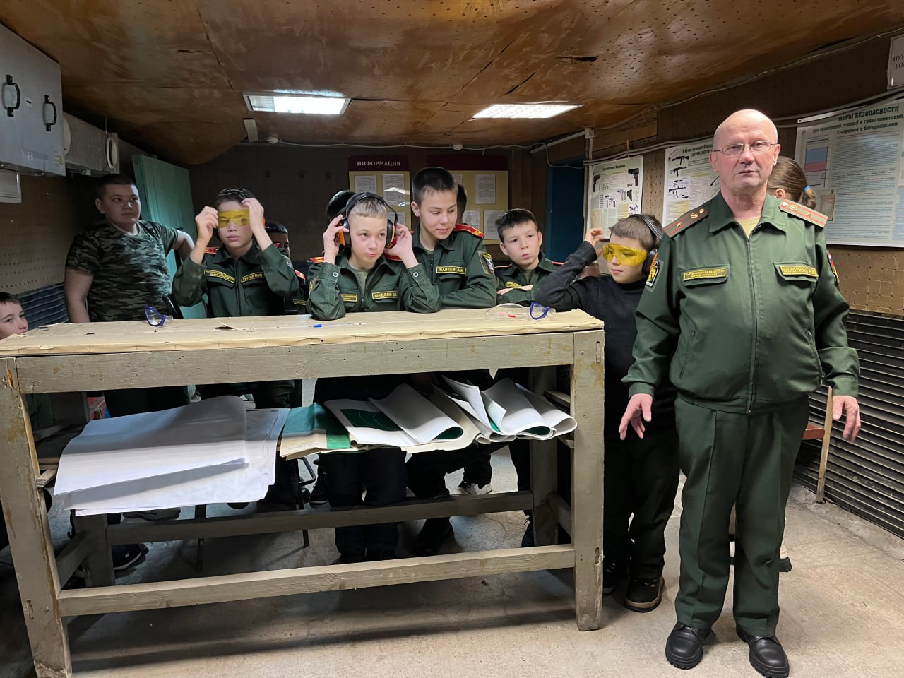 Школьники Чистополя побывали на экскурсии в районном отделе полиции Школьники Чистополя побывали на экскурсии в районном отделе полиции