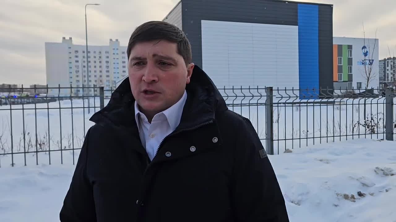 за сегодня, 22 января. В Нижнекамском лицее ученик 7 класса взорвал три петарды, после чего напал на уборщицу и спрятался