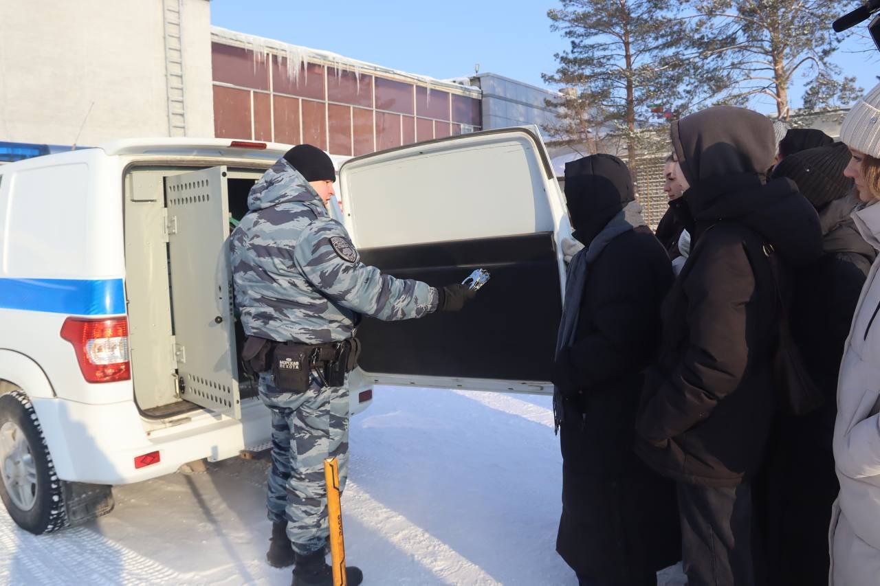 В юбилейный год Управления студенты КФУ изучили историю и возможности службы в полиции В юбилейный год Управления студенты КФУ изучили историю и возможности службы в полиции