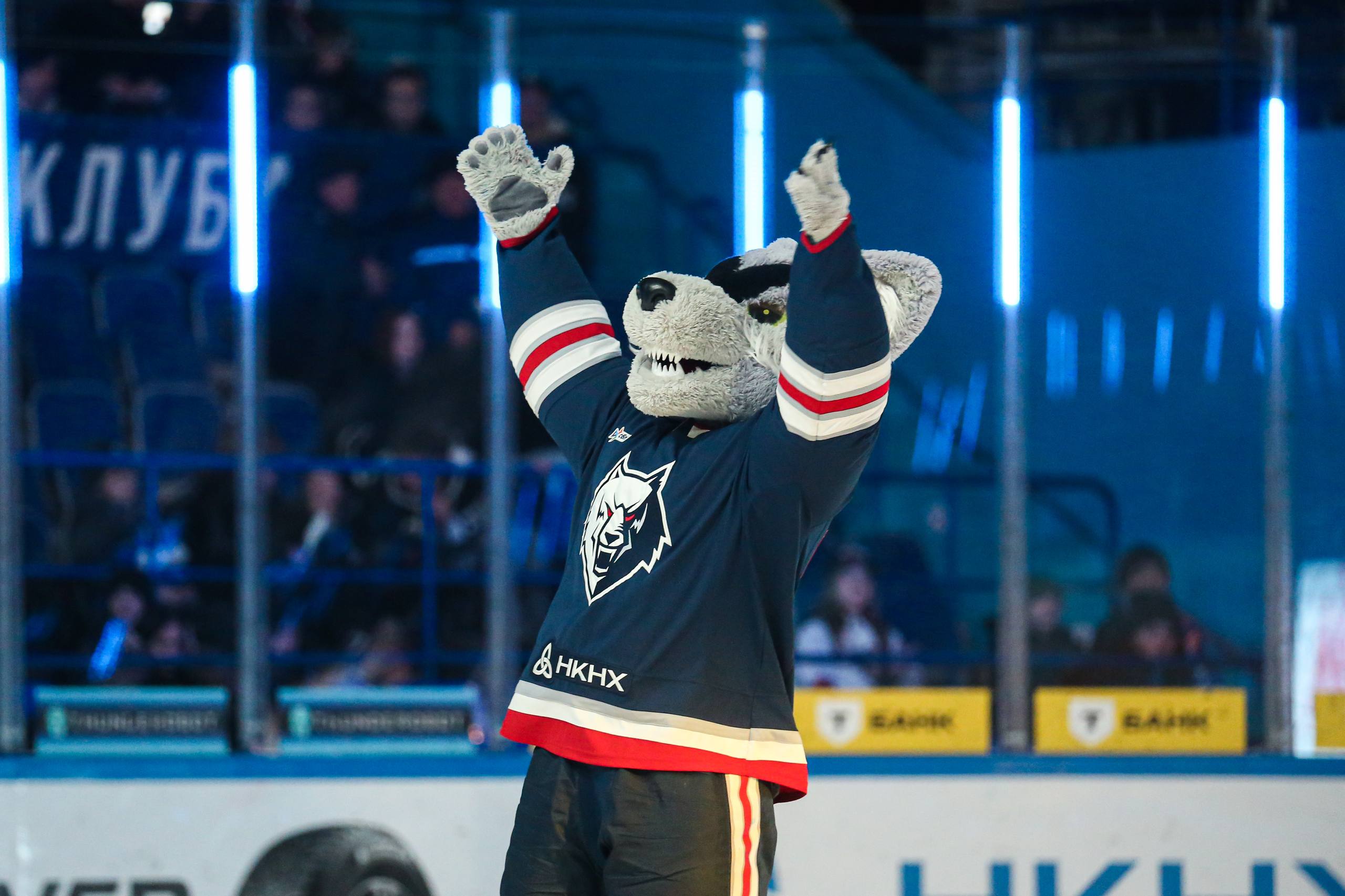 Врываемся в 90е!. «Волки» после Нового года на ходу — шесть побед подряд! В субботу, 24 января, «Нефтехимик» на домашнем льду принимает «Барыс» из Астаны Врываемся в 90е!. «Волки» после Нового года на ходу — шесть побед подряд! В субботу, 24 января, «Нефтехимик» на домашнем льду принимает «Барыс» из Астаны