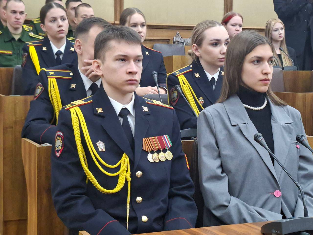 Фарид Мухаметшин: «Ваш конкурс стал открытой платформой между подрастающим поколением и органами публичной власти» Фарид Мухаметшин: «Ваш конкурс стал открытой платформой между подрастающим поколением и органами публичной власти»