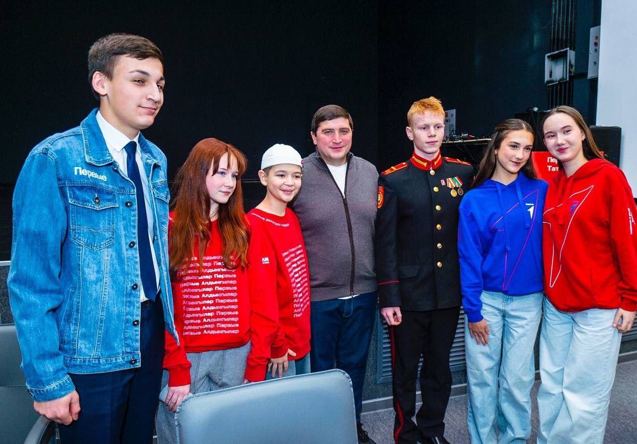 Дорогие студенты, от всей души поздравляю вас с Днём российского студенчества! Дорогие студенты, от всей души поздравляю вас с Днём российского студенчества!