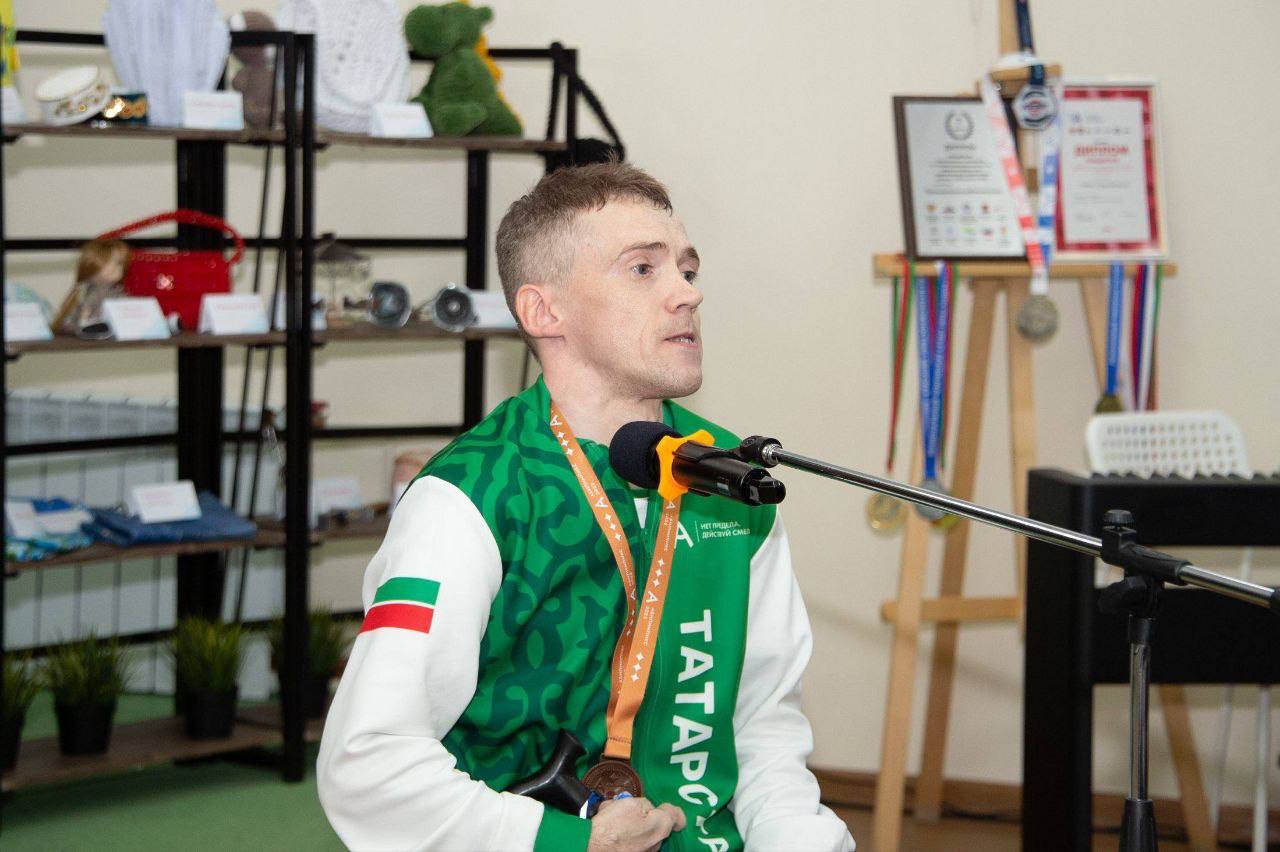 Дорогие студенты, от всей души поздравляю вас с Днём российского студенчества! Дорогие студенты, от всей души поздравляю вас с Днём российского студенчества!