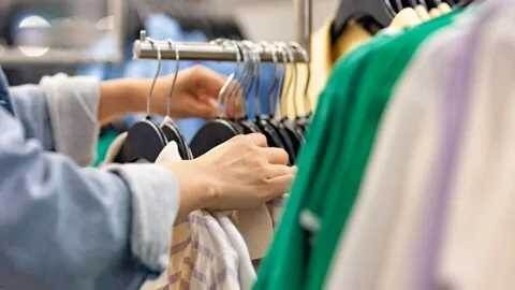 Почему стоит стирать новую одежду перед первым использованием?