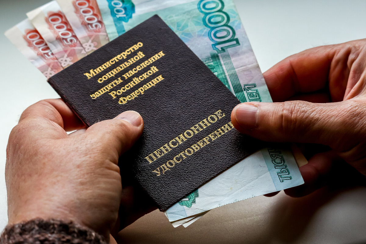 Первоуральцы на пороге пенсии: кто уйдет в 2026 году