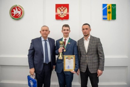 ������ 9�� ������ ����� �37 ���� ������ ���� ���������� ����������� XIII ��������������� ��������� �� ���� ������� ���� ������������