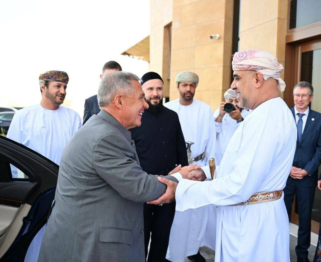 Рустам Минниханов предложил министру строительства Омана обменяться опытом в сфере строительства Рустам Минниханов предложил министру строительства Омана обменяться опытом в сфере строительства