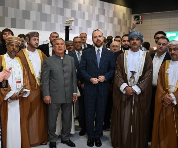 Рустам Минниханов принял участие в международной выставке и провел несколько встреч в Омане