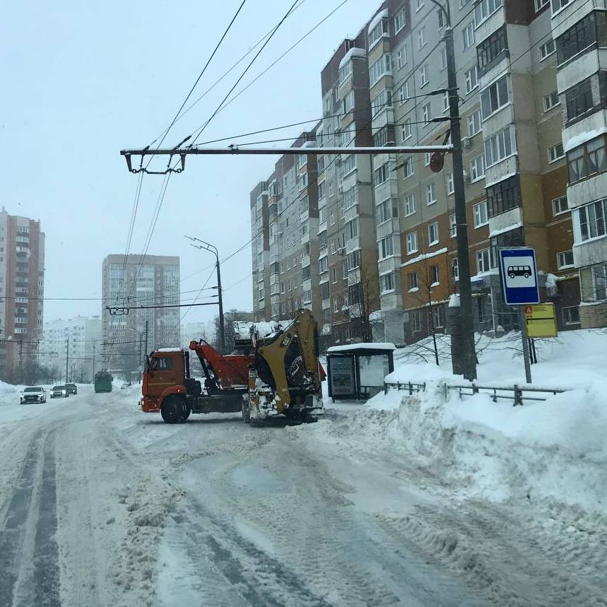 На улице — атмосфера зимней сказки… На улице — атмосфера зимней сказки…