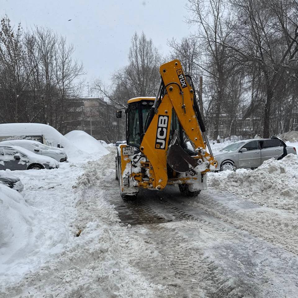На улице — атмосфера зимней сказки… На улице — атмосфера зимней сказки…