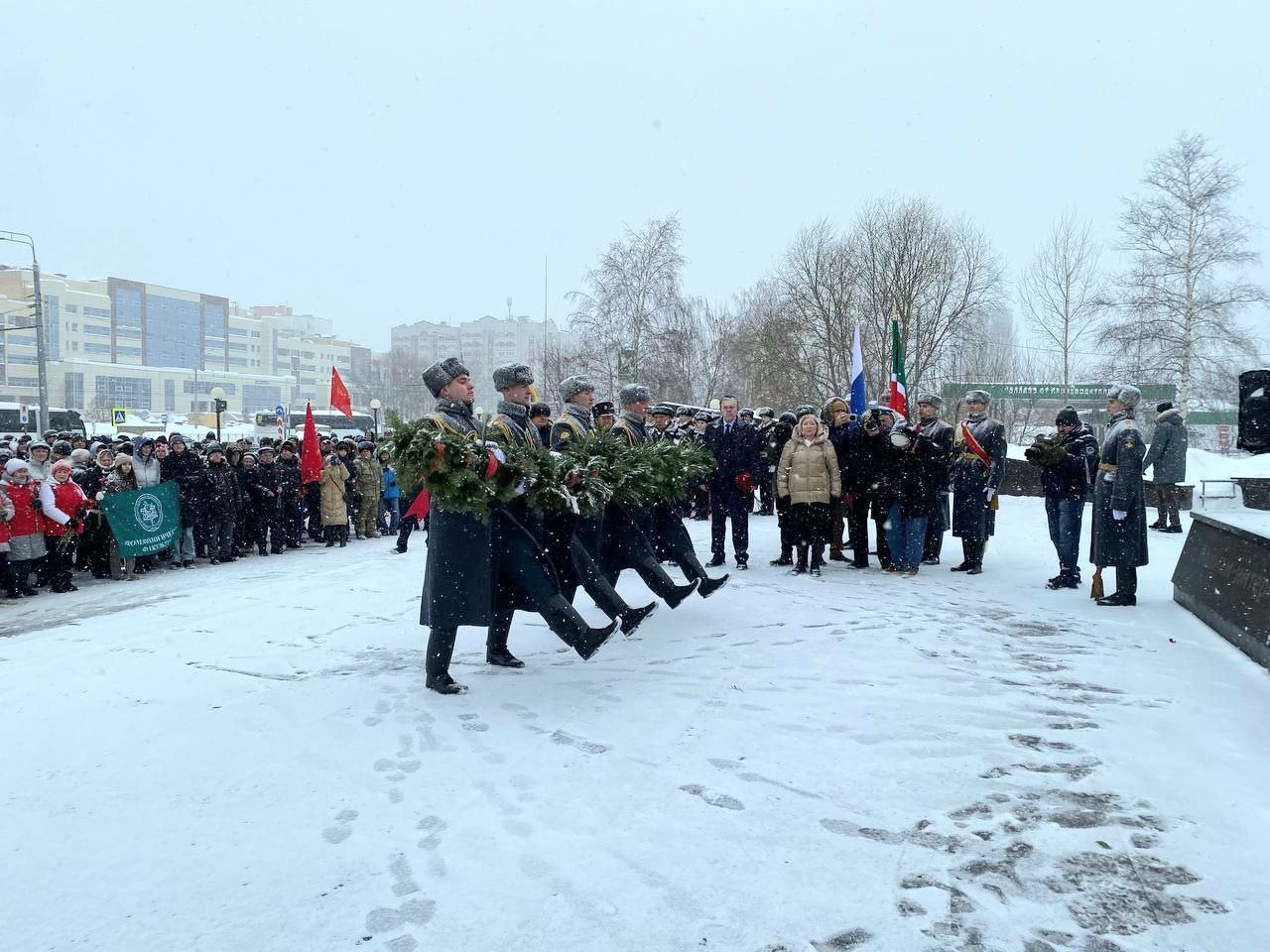 Рустам Минниханов: Памятная дата – 37-я годовщина вывода ограниченного контингента советских войск из Республики Афганистан – День памяти о россиянах, исполнявших служебный долг за пределами Отечества Рустам Минниханов: Памятная дата – 37-я годовщина вывода ограниченного контингента советских войск из Республики Афганистан – День памяти о россиянах, исполнявших служебный долг за пределами Отечества