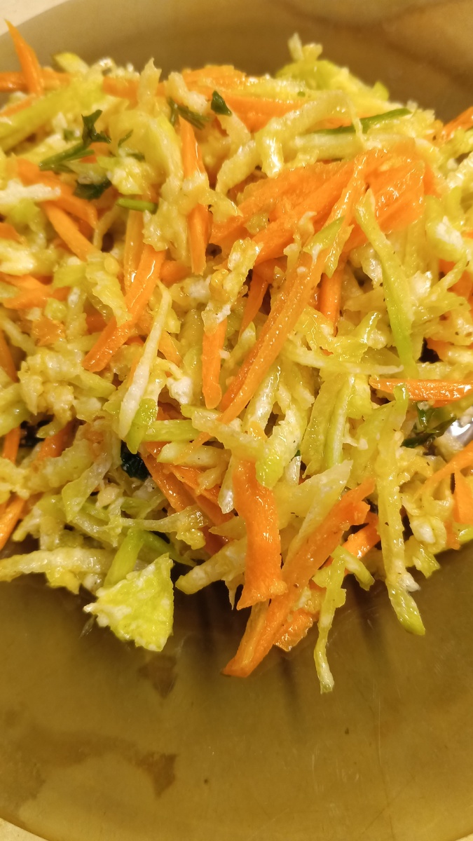 Салат из редьки и моркови: возвращение рецепта из 90-х