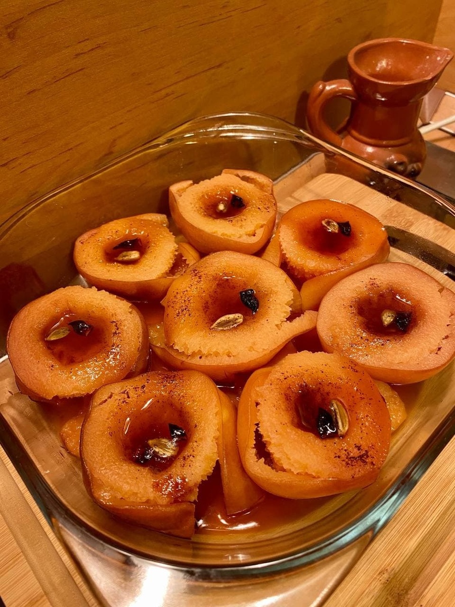 Айва с медом и пряностями за 70 минут — осенний десерт, который согреет дом и удивит гостей