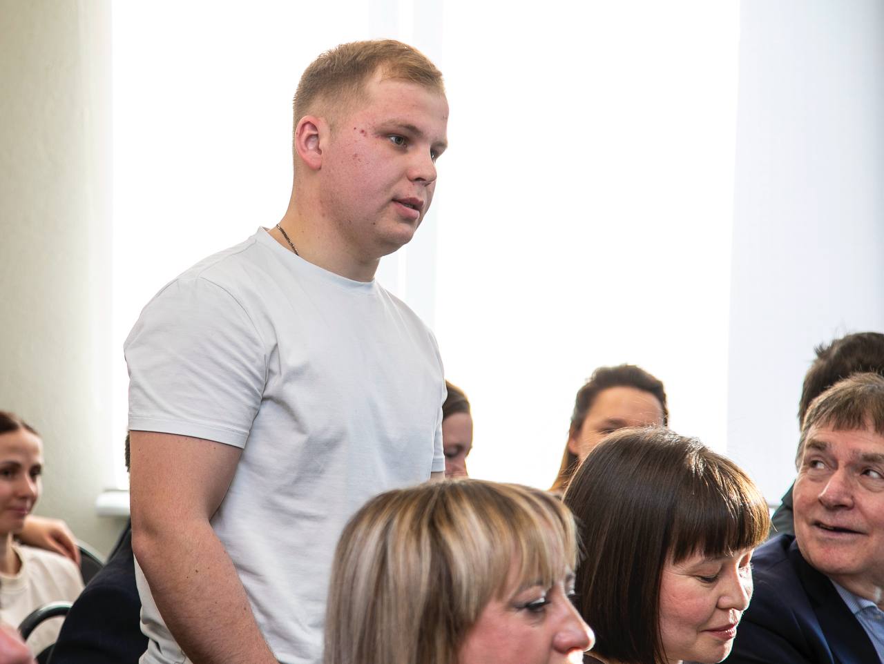 Вместе с начальником Главного управления ветеринарии Кабмина Тимуром Галиевым встретились с фермерами Вместе с начальником Главного управления ветеринарии Кабмина Тимуром Галиевым встретились с фермерами