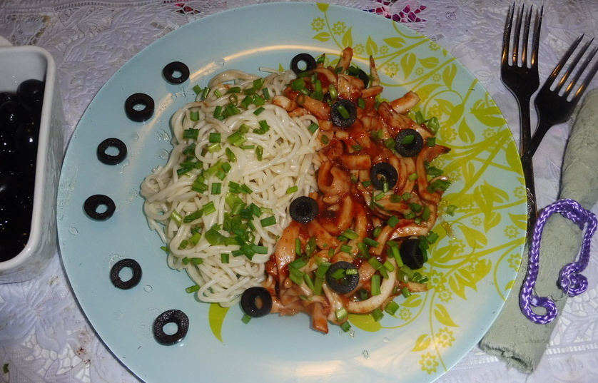 Как приготовить ароматные спагетти с кальмарами по итальянскому рецепту