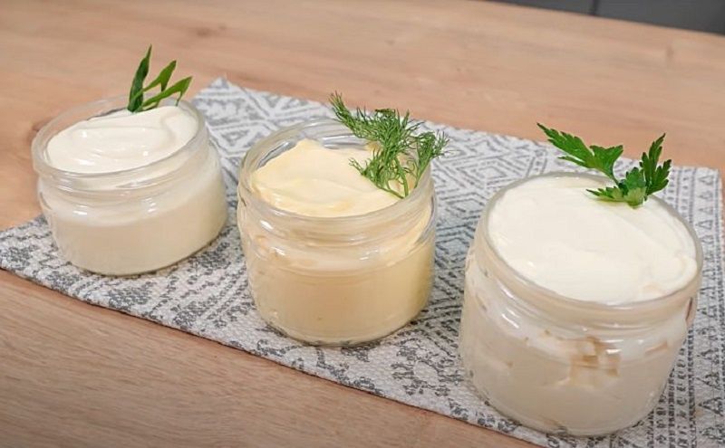 Волшебство домашнего майонеза: как быстро приготовить идеальную заправку для праздников