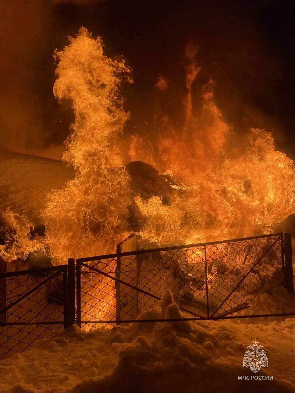 В Лениногорске 75-летний мужчина пострадал при пожаре в сарае