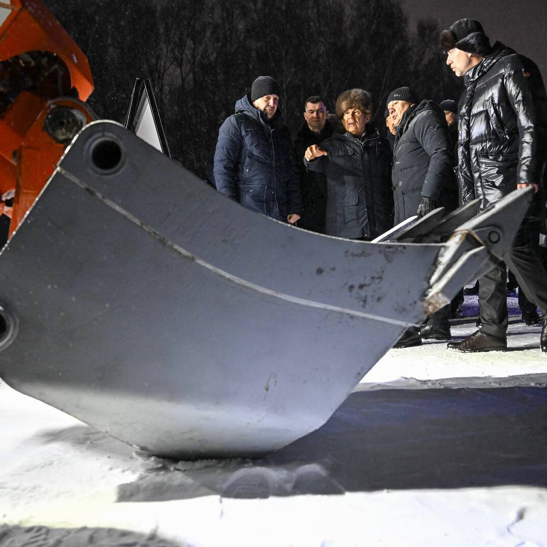 Рустам Минниханов посетил Бугульминский механический завод Рустам Минниханов посетил Бугульминский механический завод