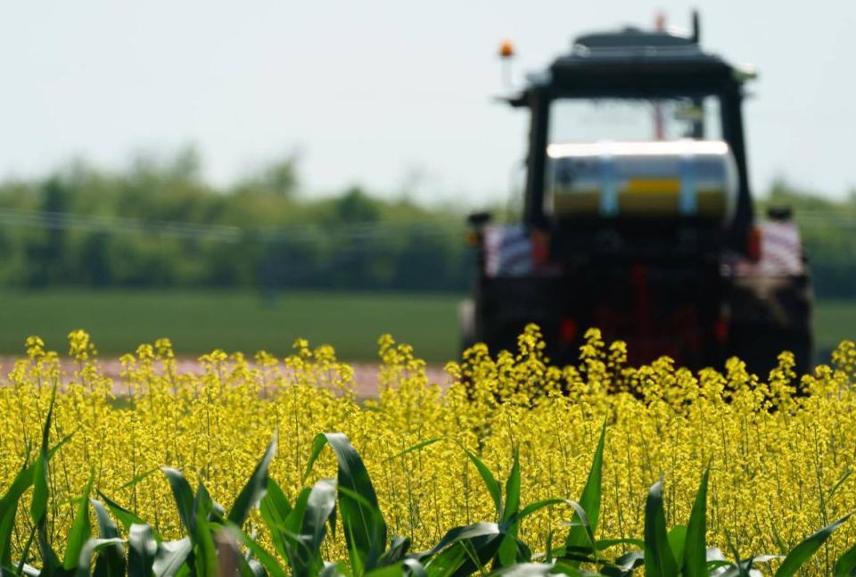 Марат Зяббаров доложил о ходе подготовки к весенне-полевым работам в Татарстане