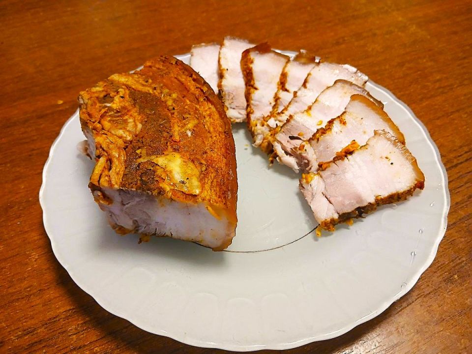 Как приготовить свиную грудинку по бабушкиному рецепту