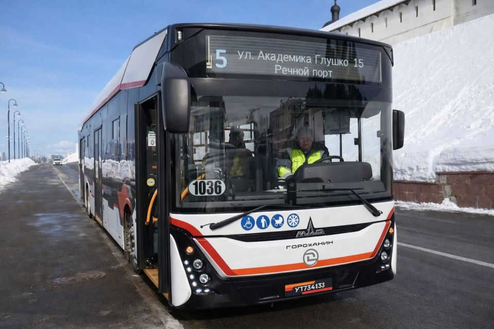 В столице Татарстана на маршрут №5 вышел новый троллейбус «Горожанин», способный проехать до 30 км без контактной сети