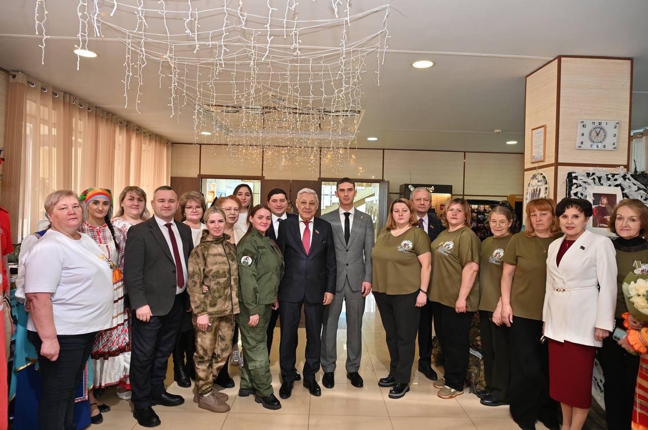 Фарид Мухаметшин: «Менделеевский район вносит весомый вклад в социально-экономическое развитие республики» Фарид Мухаметшин: «Менделеевский район вносит весомый вклад в социально-экономическое развитие республики»