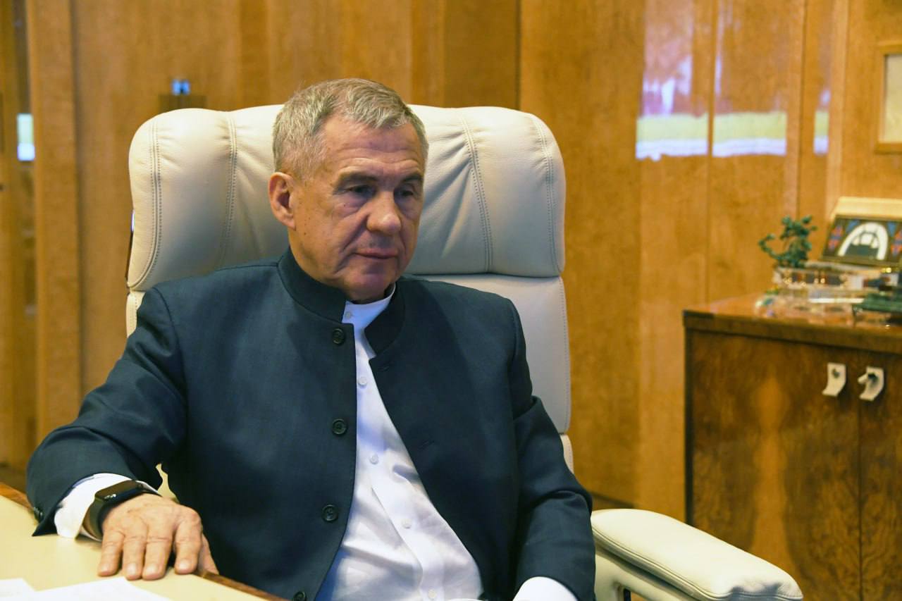 Рустам Минниханов по видеосвязи принял участие в заседании Бюро Высшего совета партии «Единая Россия» Рустам Минниханов по видеосвязи принял участие в заседании Бюро Высшего совета партии «Единая Россия»