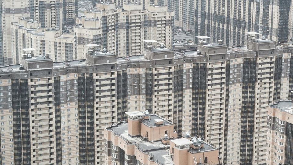 Падение спроса на жилье: застройщики сталкиваются с проблемами на рынке