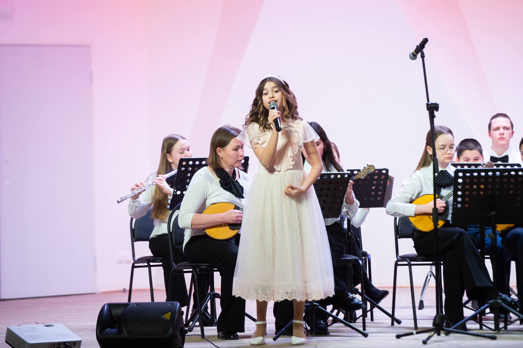 Накануне в концертном зале музыкального колледжа им. С.Сайдашева прошёл тёплый и вдохновляющий благотворительный вечер «Доблесть в сердце — музыка в душе!» Накануне в концертном зале музыкального колледжа им. С.Сайдашева прошёл тёплый и вдохновляющий благотворительный вечер «Доблесть в сердце — музыка в душе!»
