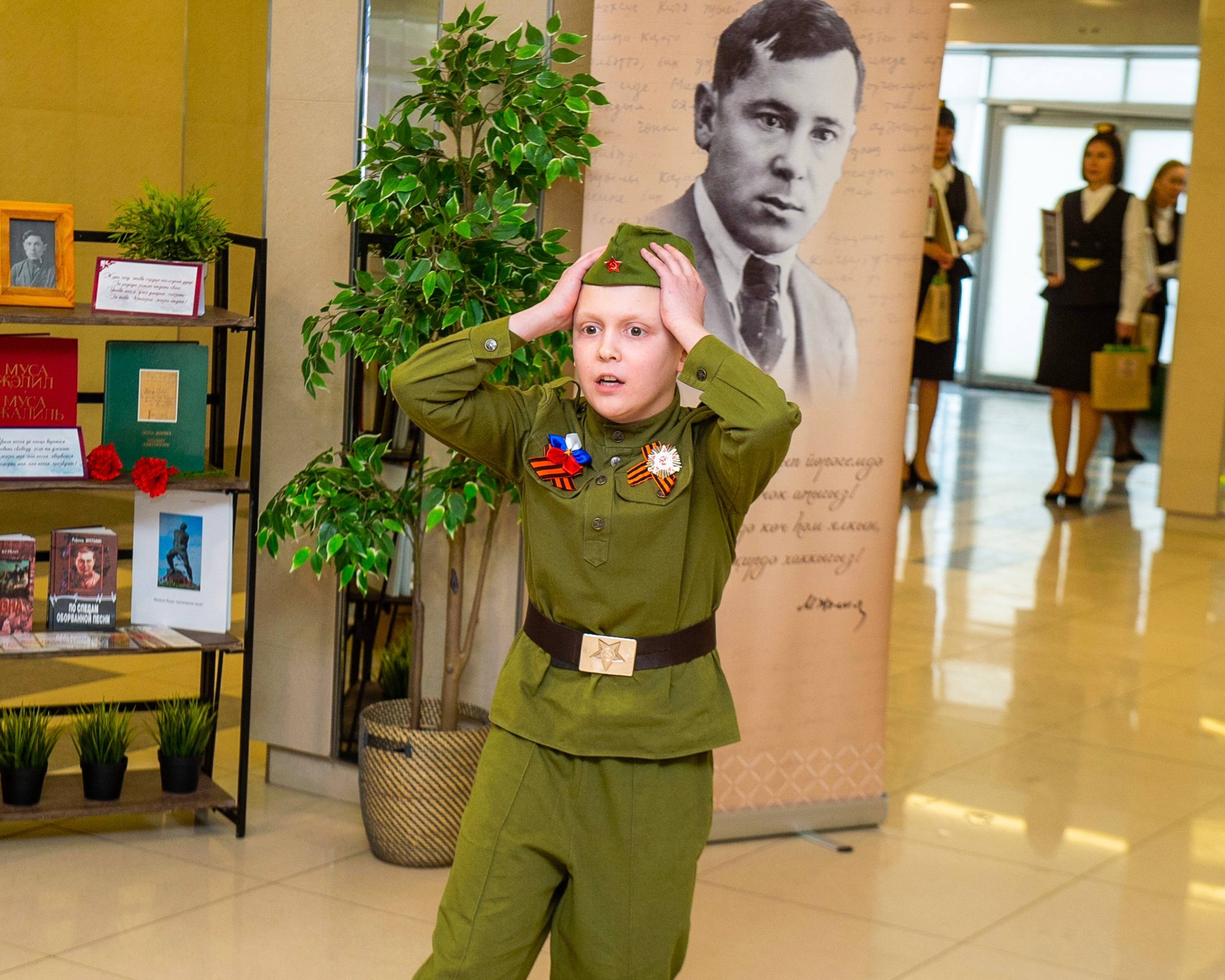 В Нижнекамске прошли торжественные мероприятия, посвящённые 120летию со дня рождения великого татарского поэта Мусы Джалиля В Нижнекамске прошли торжественные мероприятия, посвящённые 120летию со дня рождения великого татарского поэта Мусы Джалиля