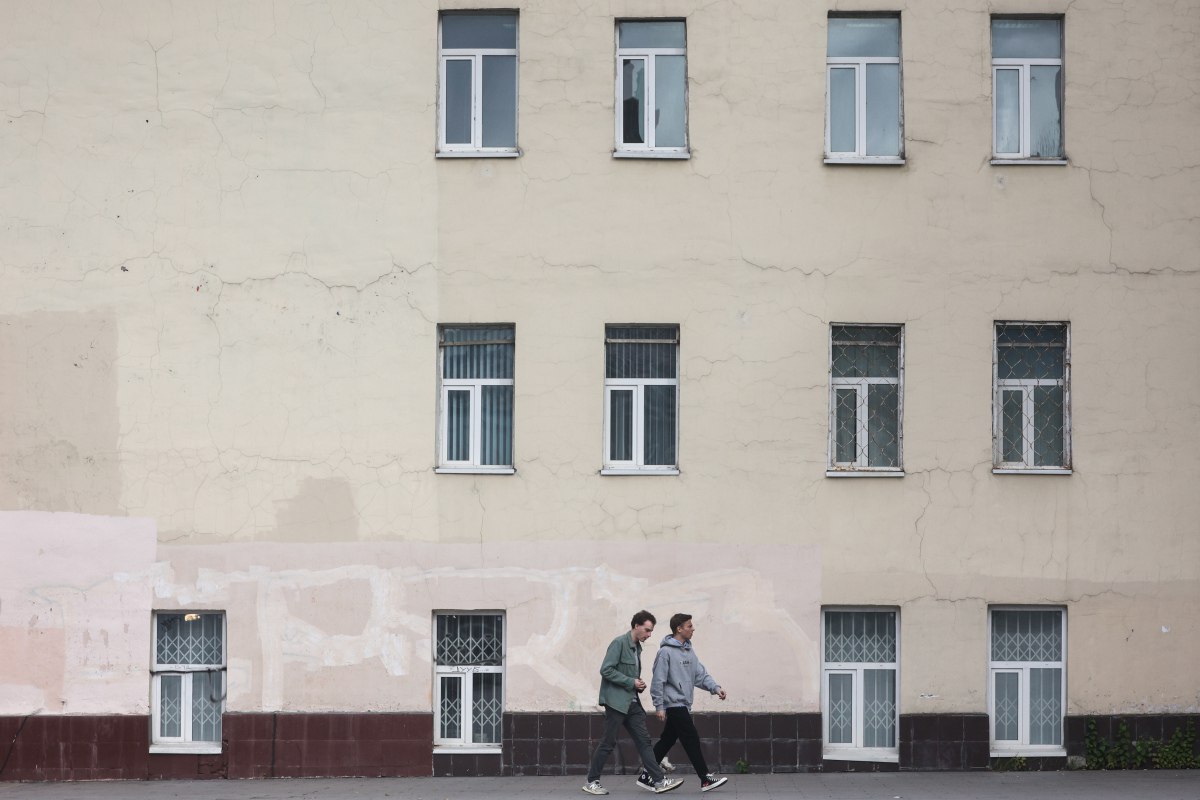 Российские регионы, установившие завышенные тарифы на услуги ЖКХ, проходят проверку на предмет возможных нарушений, заявил Марат Хуснуллин