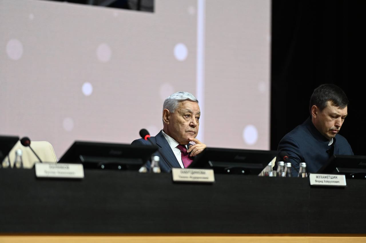 Фарид Мухаметшин: «Альметьевск - опорный город Татарстана, а это - большая ответственность» Фарид Мухаметшин: «Альметьевск - опорный город Татарстана, а это - большая ответственность»