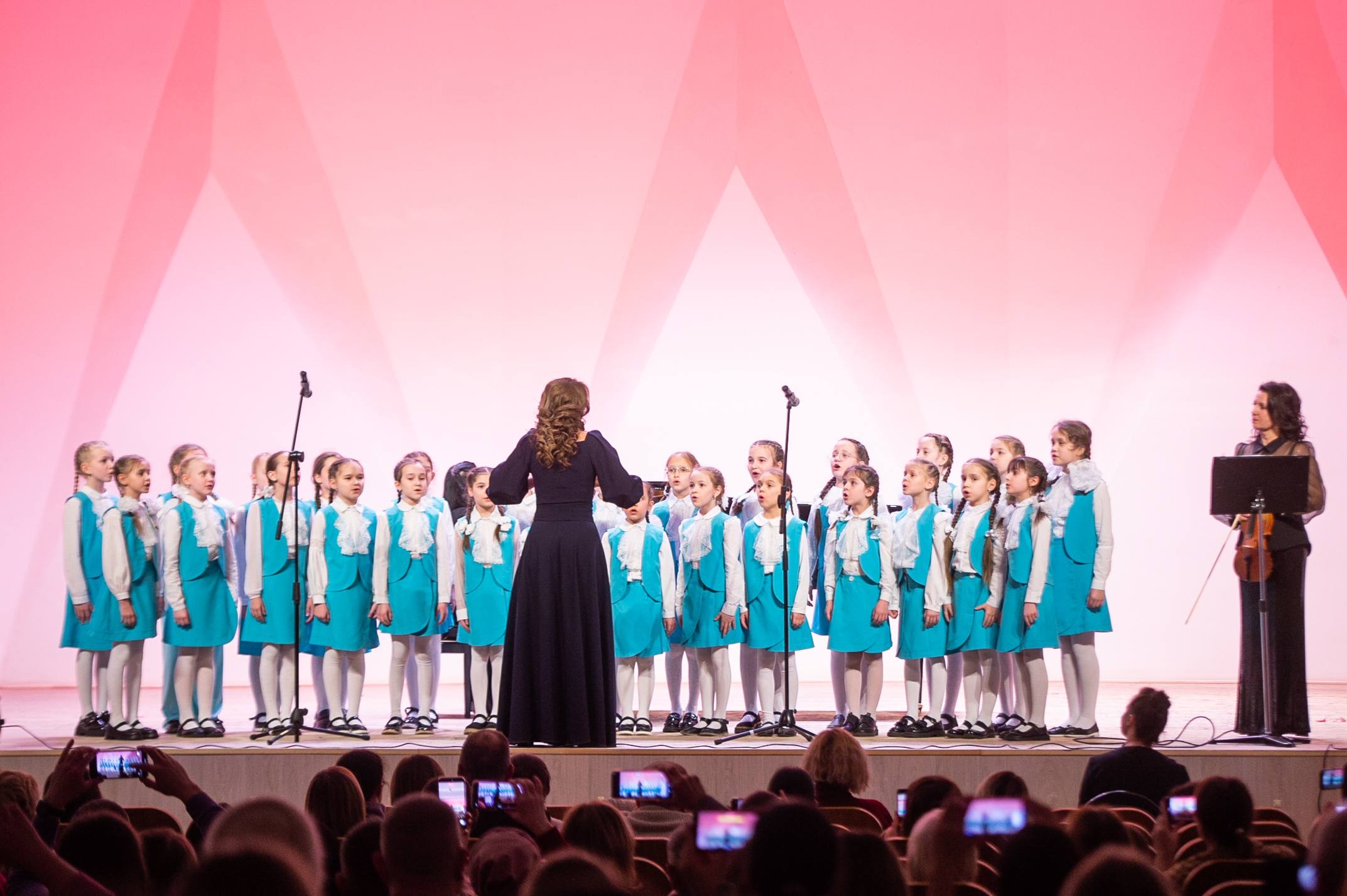 Накануне в концертном зале музыкального колледжа им. С.Сайдашева прошёл тёплый и вдохновляющий благотворительный вечер «Доблесть в сердце — музыка в душе!» Накануне в концертном зале музыкального колледжа им. С.Сайдашева прошёл тёплый и вдохновляющий благотворительный вечер «Доблесть в сердце — музыка в душе!»