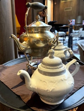 Чайный ритуал в баре “Шаляпин”: как встречают традиции московского гостеприимства