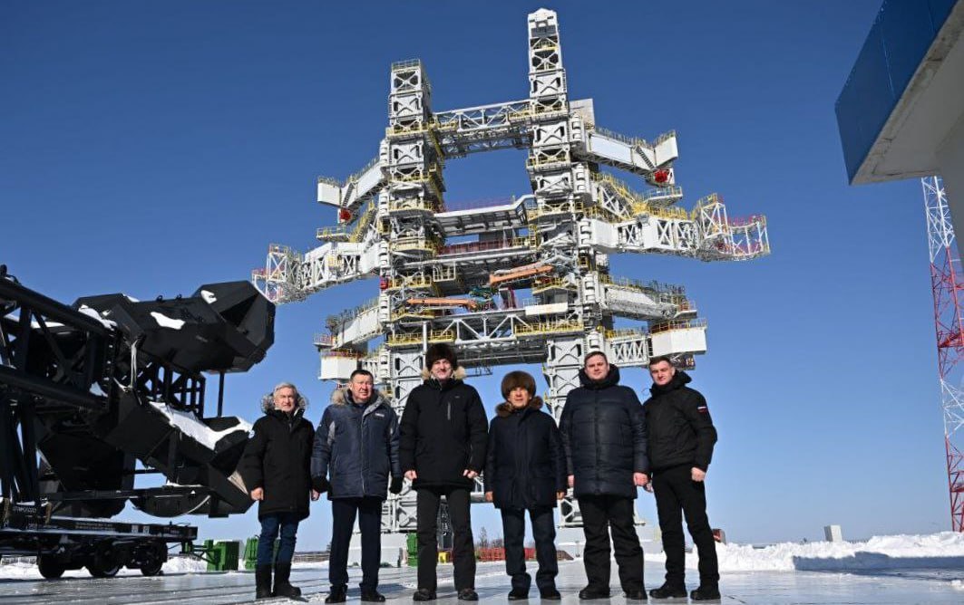 Рустам Минниханов посетил космодром Восточный – главе РТ показали стартовую площадку Рустам Минниханов посетил космодром Восточный – главе РТ показали стартовую площадку