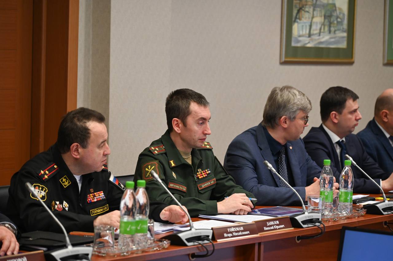 Депутаты Государственной Думы и Государственного Совета обсудили вопросы социальной поддержки участников СВО Депутаты Государственной Думы и Государственного Совета обсудили вопросы социальной поддержки участников СВО